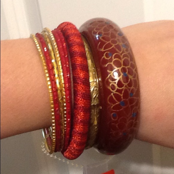 💟5/$25 red and green bangle Bracelet bundle! - Picture 3 of 3